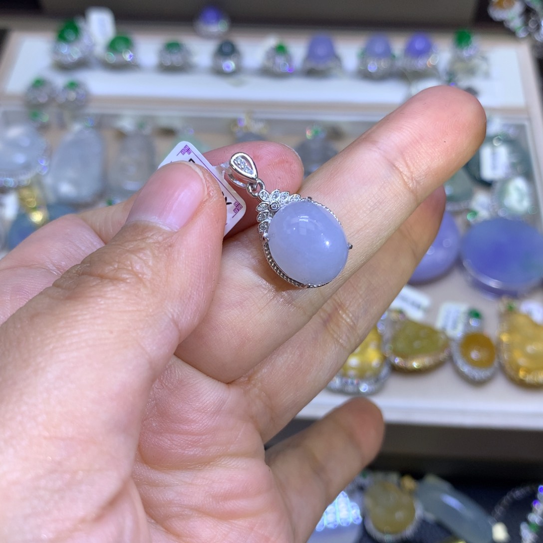 翡翠颈饰银S925镶嵌翡翠吊坠