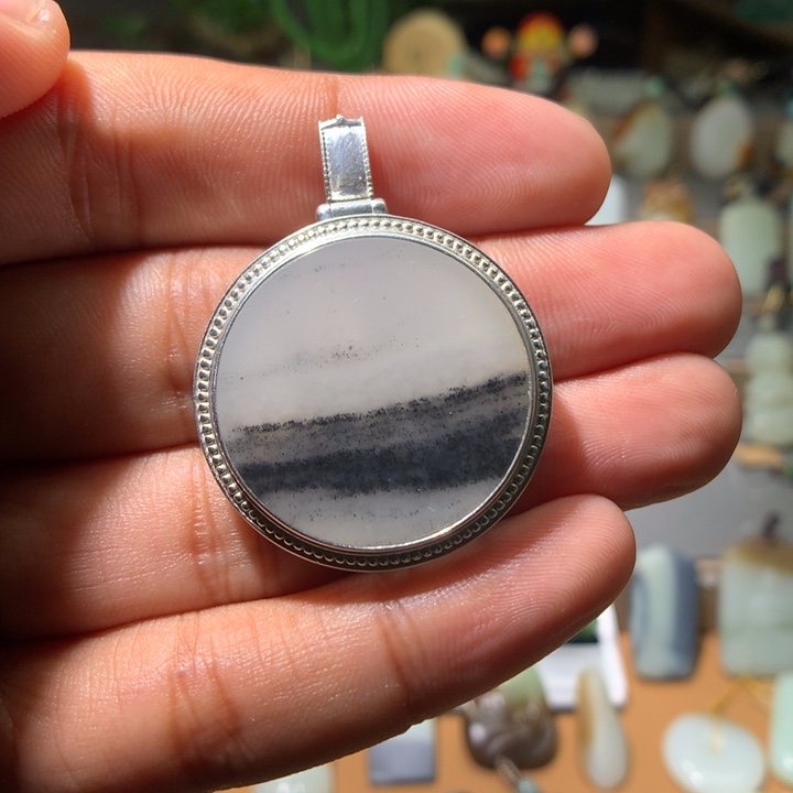 麦***堡和田玉银S925镶嵌颈饰