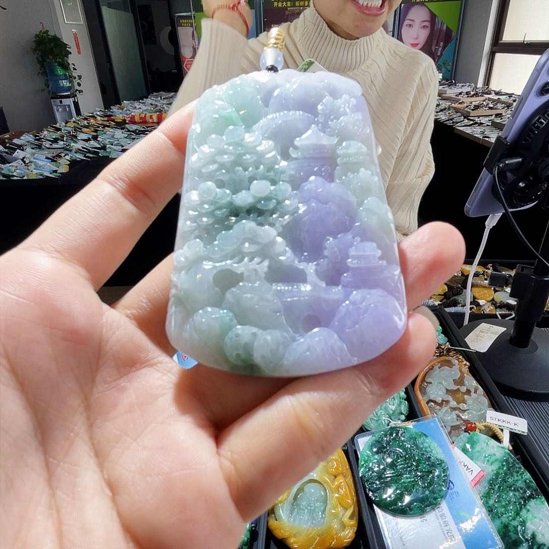 颈饰未镶嵌翡翠一