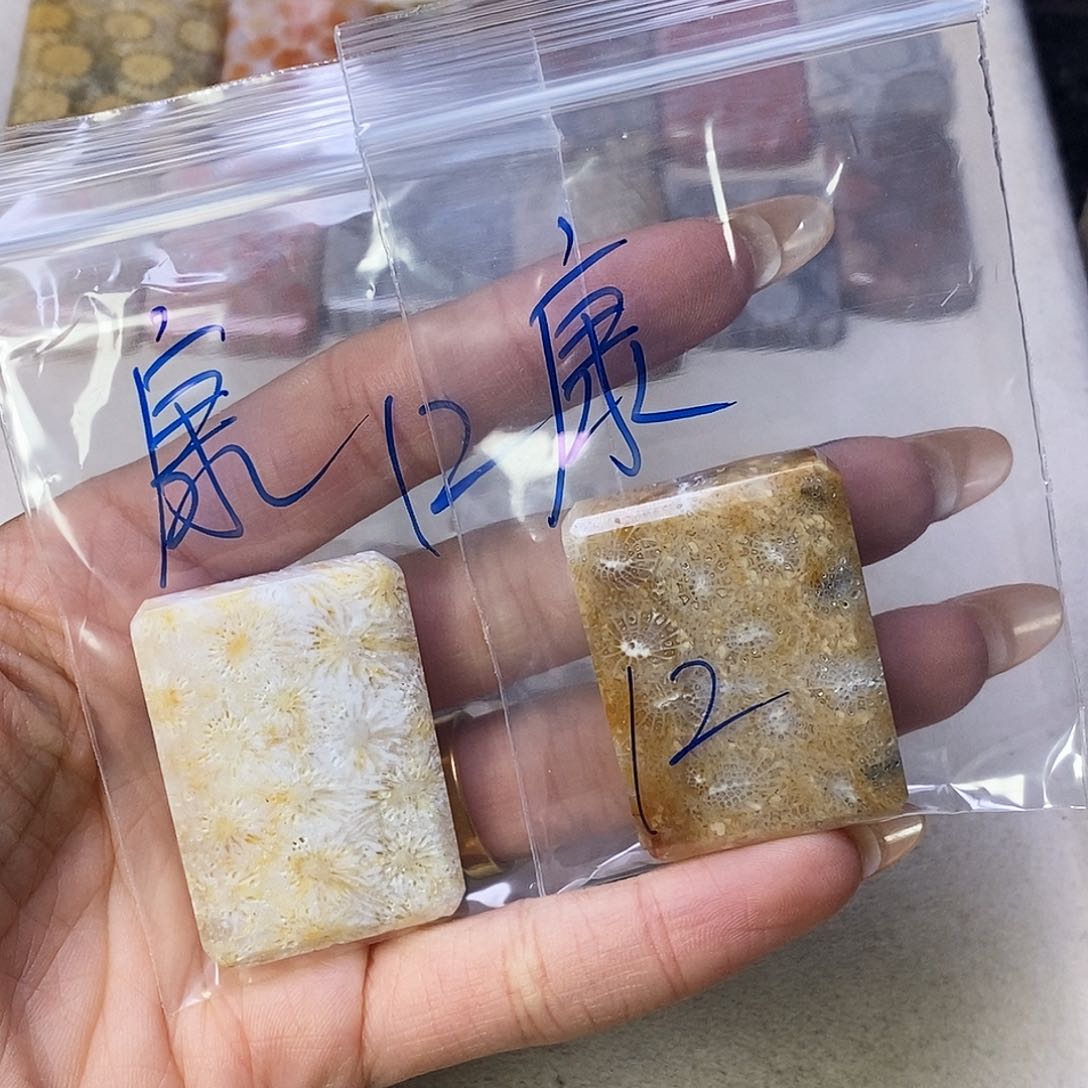 查罗石合金颈饰康**道