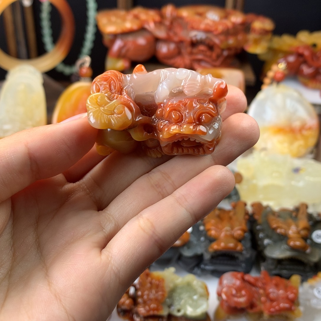 石英质玉（黄龙玉）挂件未镶嵌