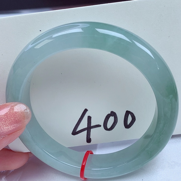 翡翠手镯未镶嵌翡翠