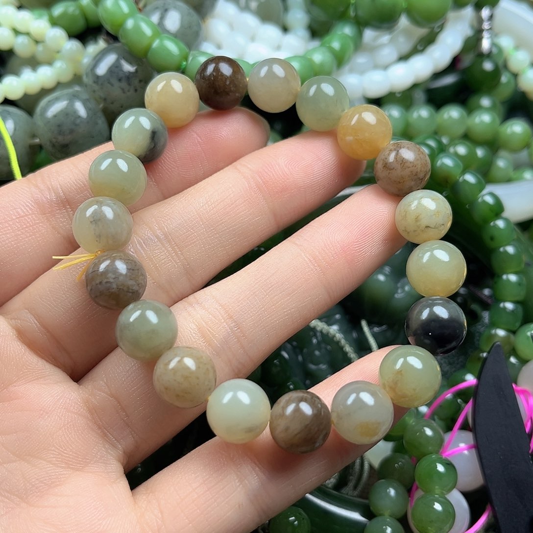 和田玉未镶嵌手串