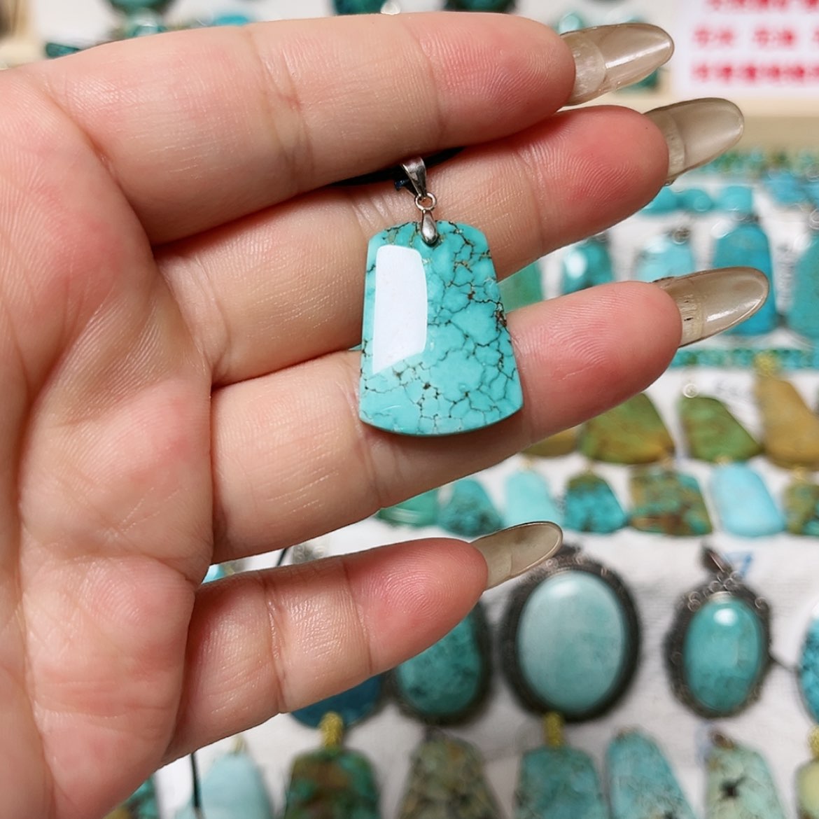 【闪购商品】未镶嵌绿松石珠宝奇石
