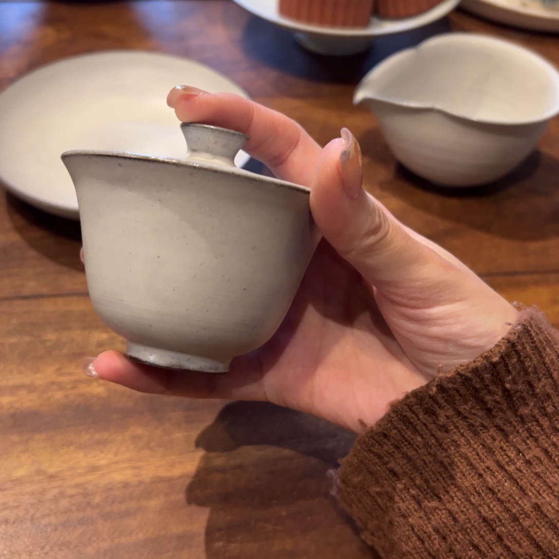 陶瓷。   陶瓷。      