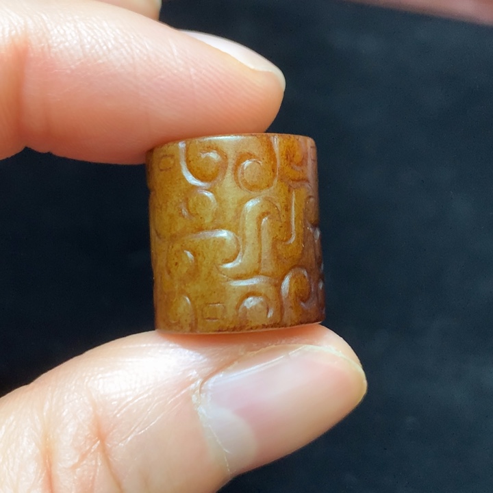 和田玉未镶嵌颈饰大**子
