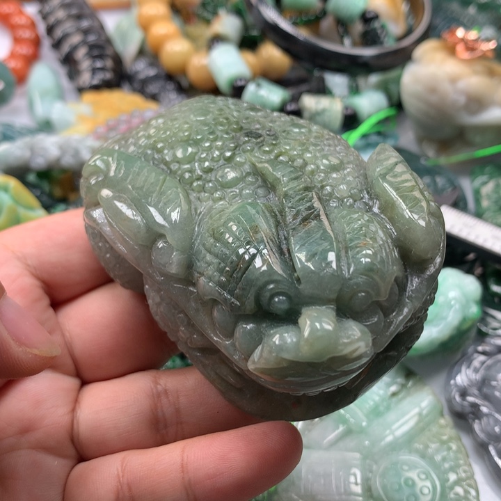 翡翠颈饰未镶嵌保真天然A货翡翠