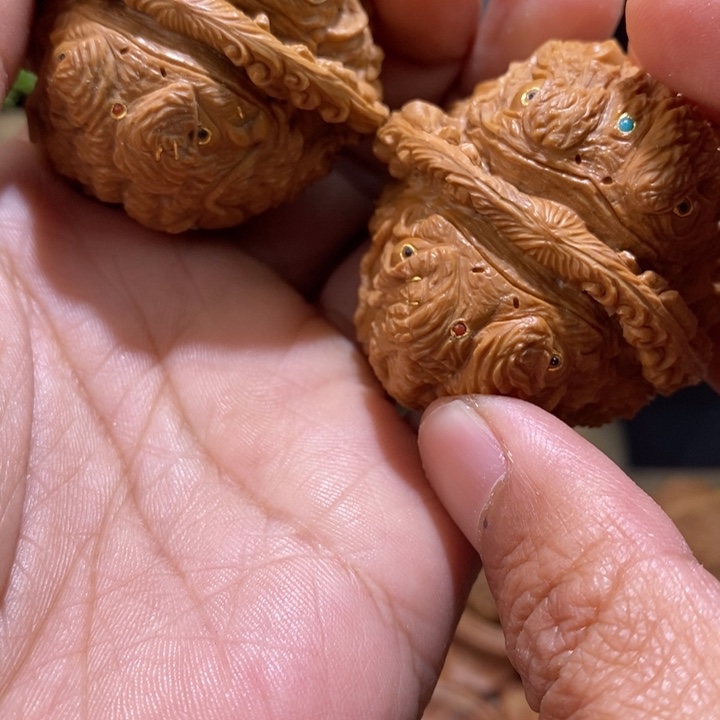 核桃把件隔****、纯手工雕刻文玩核桃
