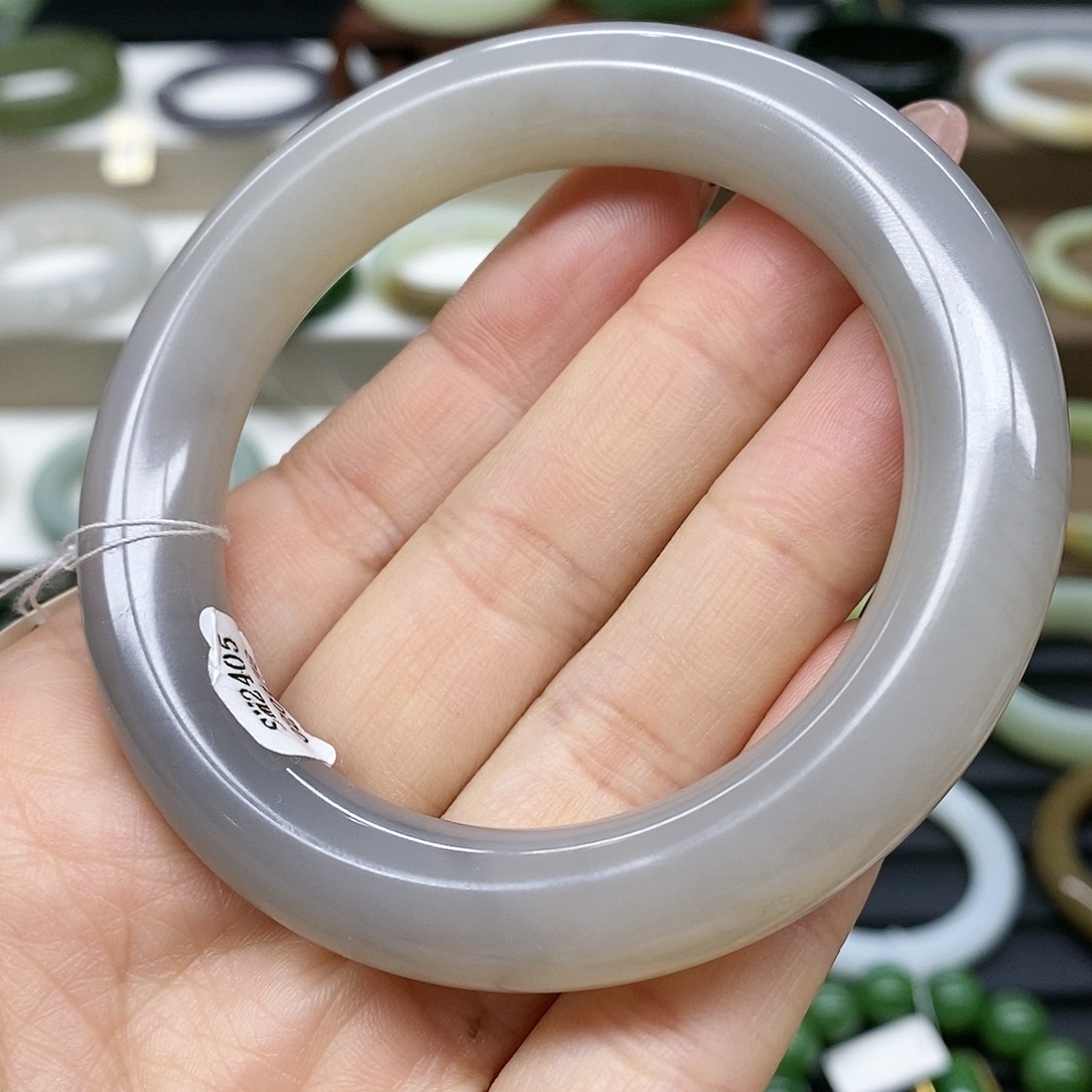 【闪购商品】和田玉手镯未镶嵌