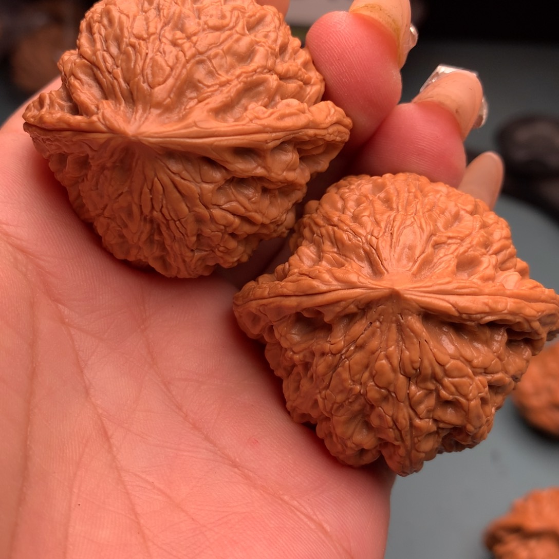 文玩核桃把件大**翅虎头王11