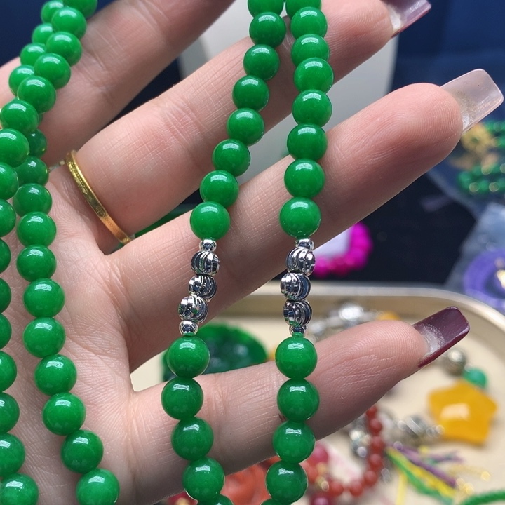 翡翠颈饰未镶嵌吊坠