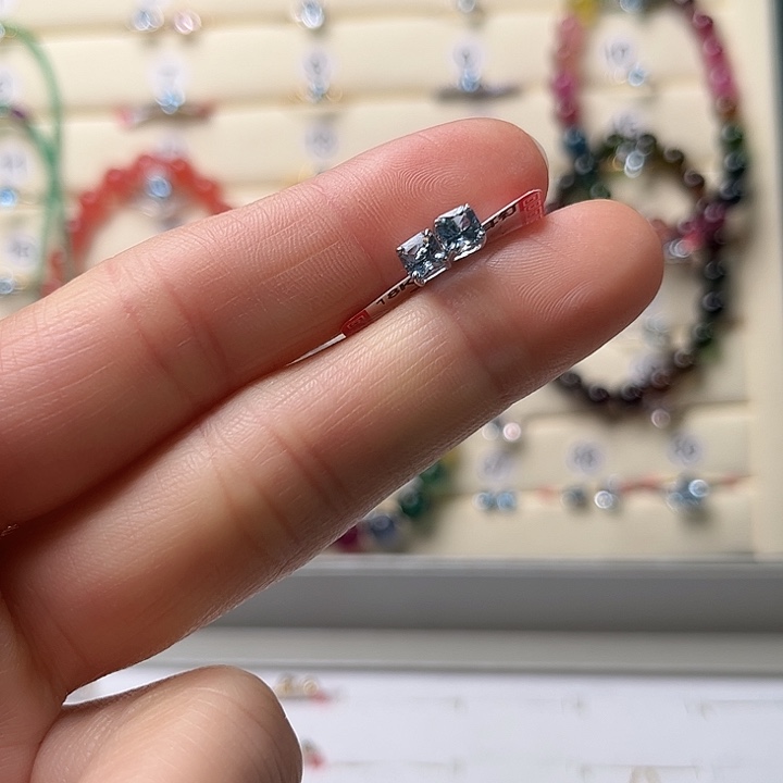 海蓝宝石耳坠18K金镶嵌