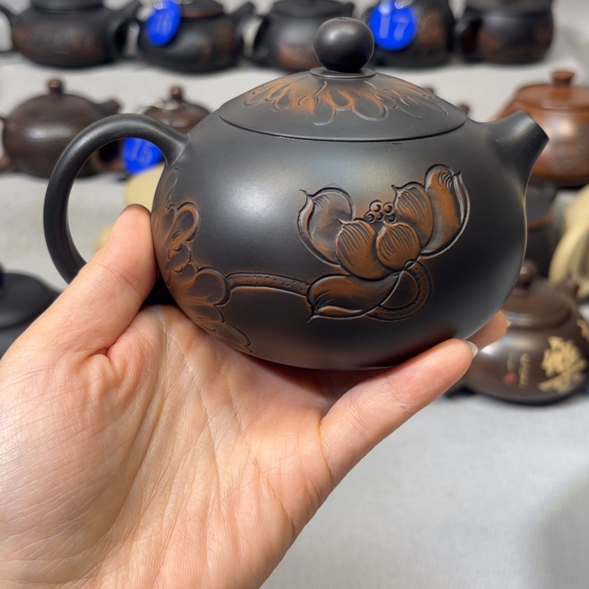 【闪购商品】红泥 微瑕 容量 249c c