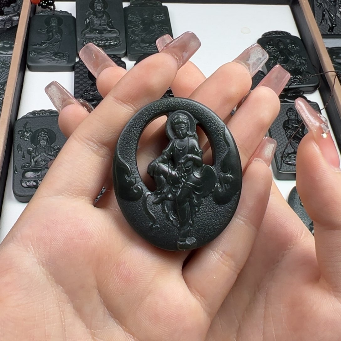 和田玉未镶嵌颈饰7**局