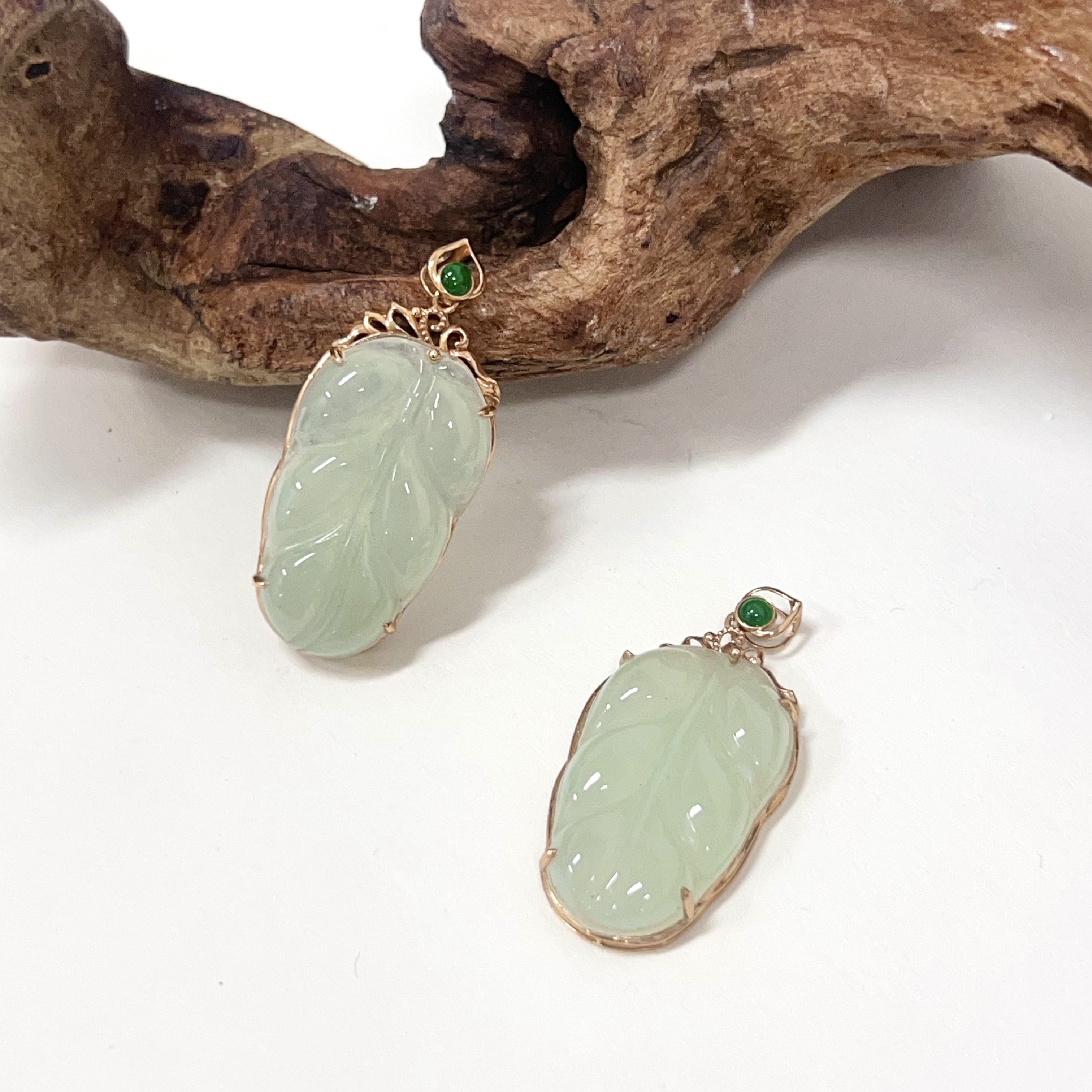 【小宝珠宝】21 S92034-18k金镶嵌翡翠吊坠-多样性发一件-26*15*5mm