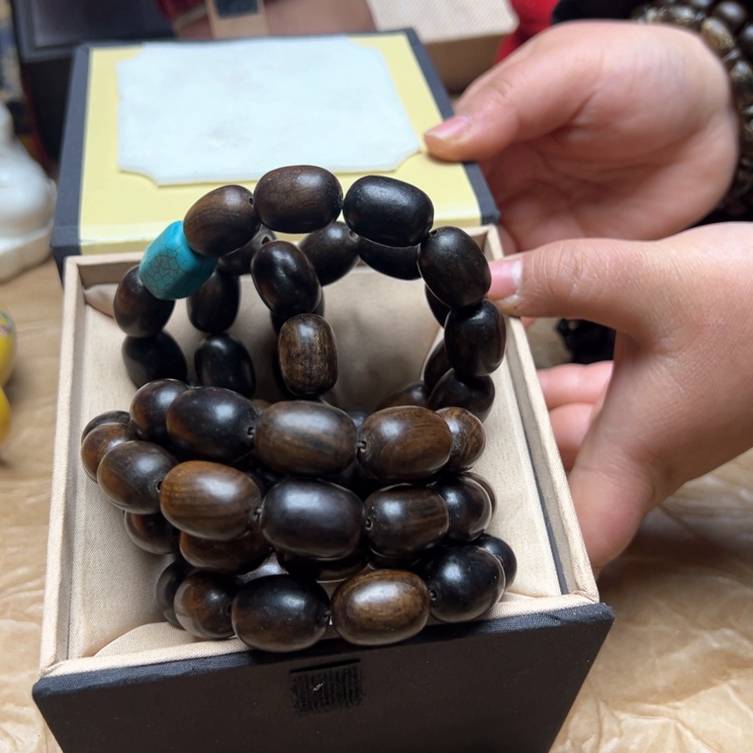 大叶紫檀（黑酸枝木类）