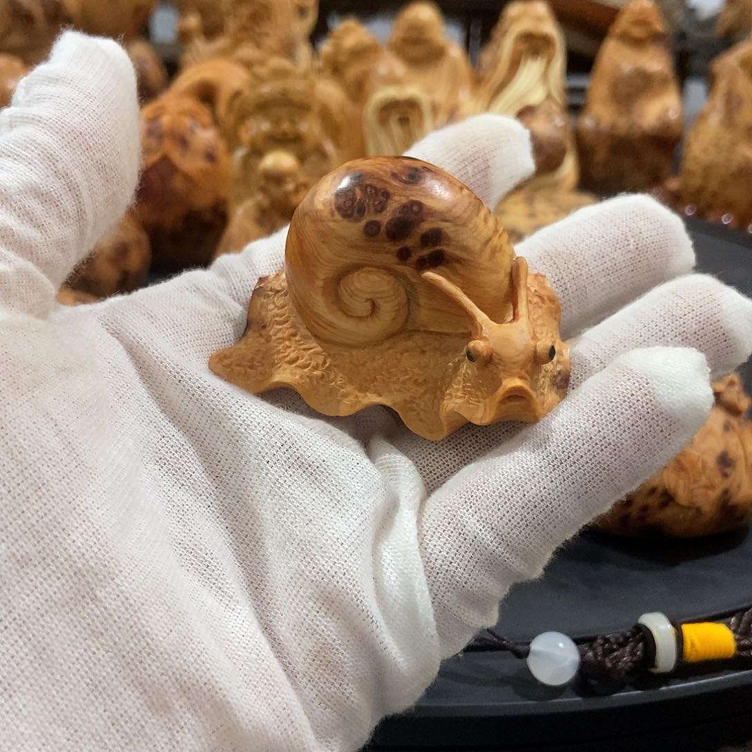 柏木（崖柏）留疤蜗牛