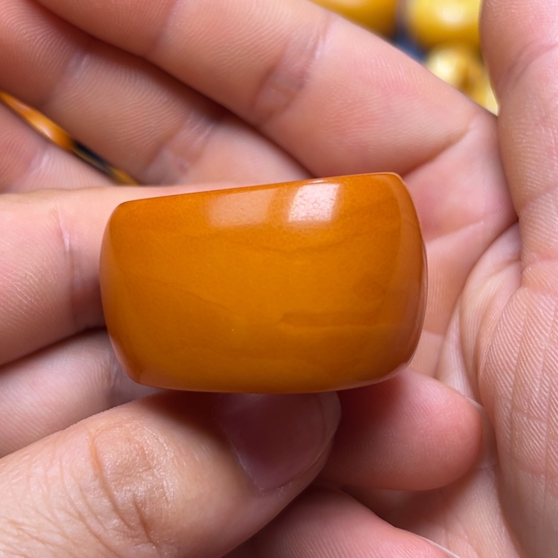 未镶嵌吊坠(不含链)琥珀