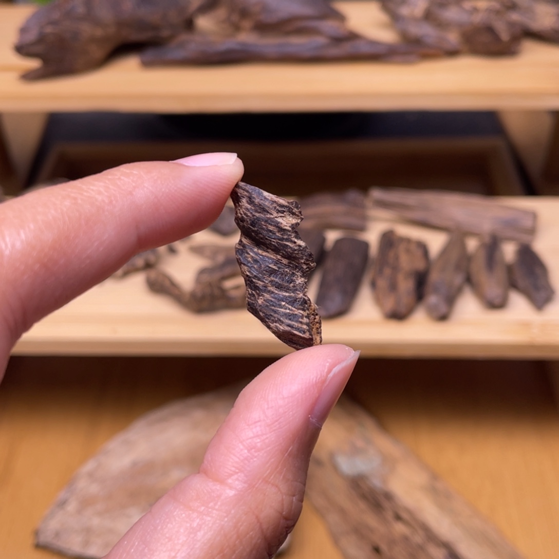 l***a1克海南大山黑棋标本