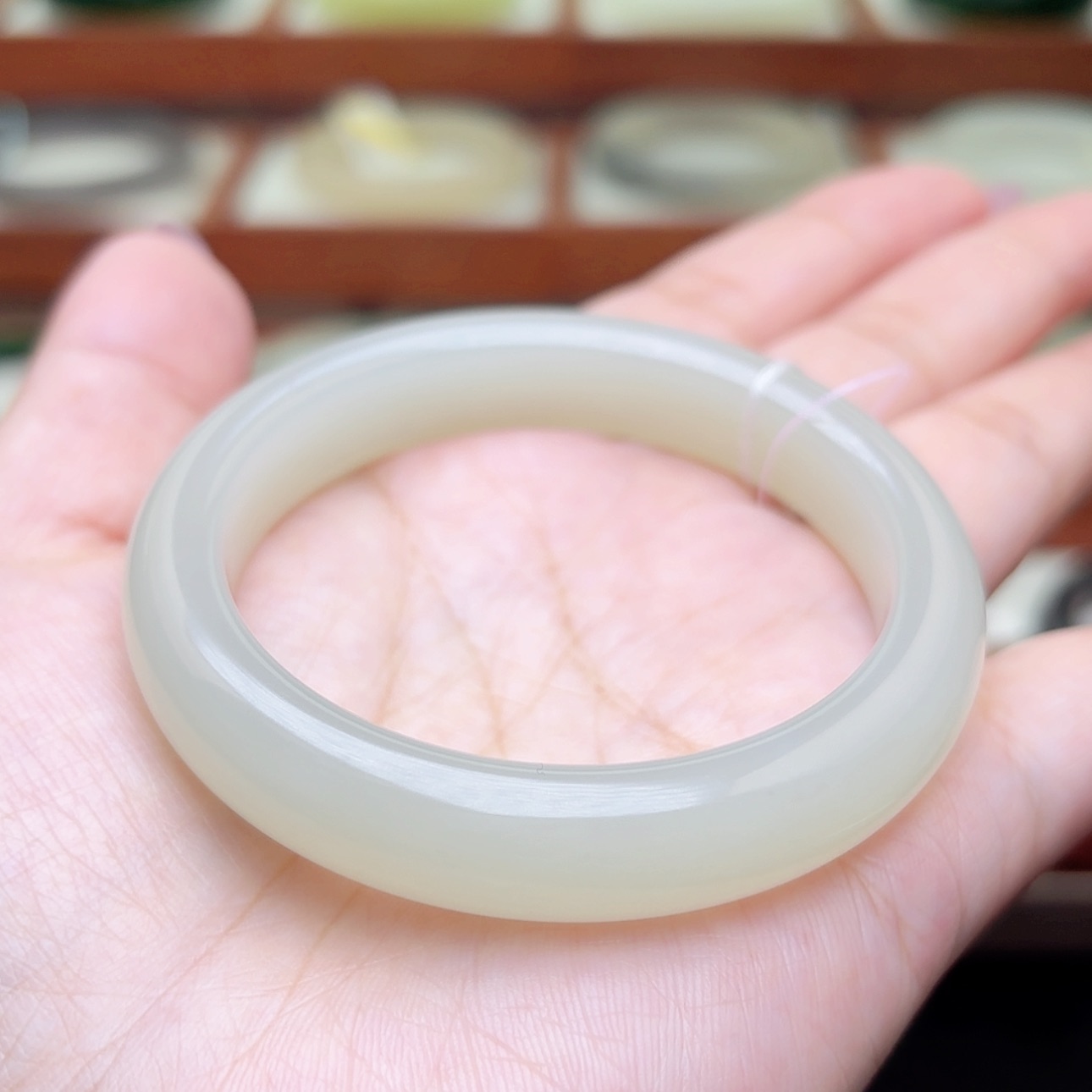 【闪购商品】和田玉手镯未镶嵌