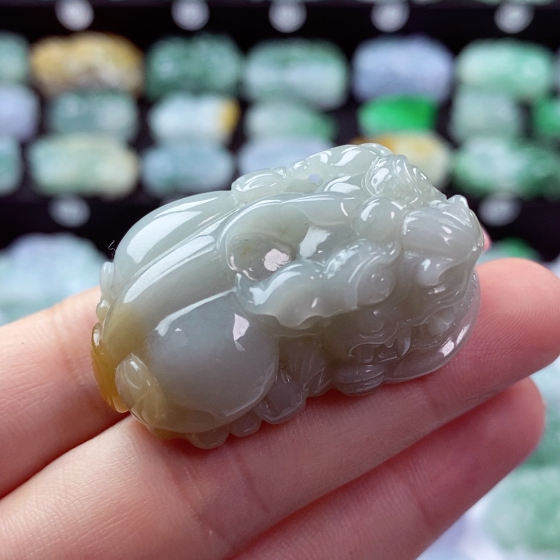 翡翠颈饰未镶嵌天然