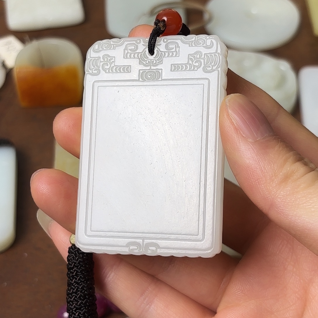 和田玉（糖玉）未镶嵌挂件