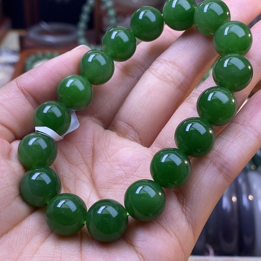 颈饰未镶嵌和田玉毕业级老坑料俄7碧玉手链12m