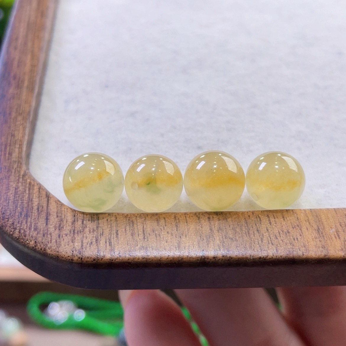 【闪购商品】翡翠颈饰未镶嵌黄加绿单颗