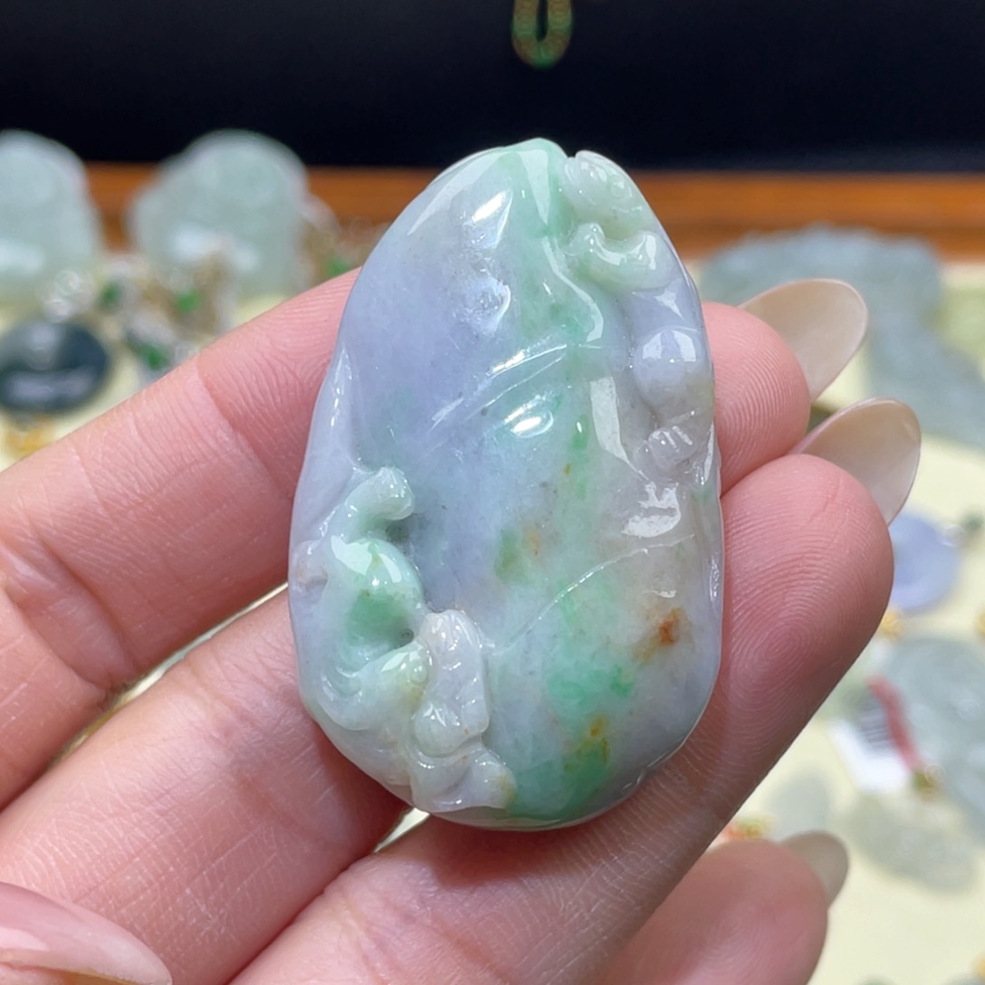 颈饰未镶嵌翡翠吊坠