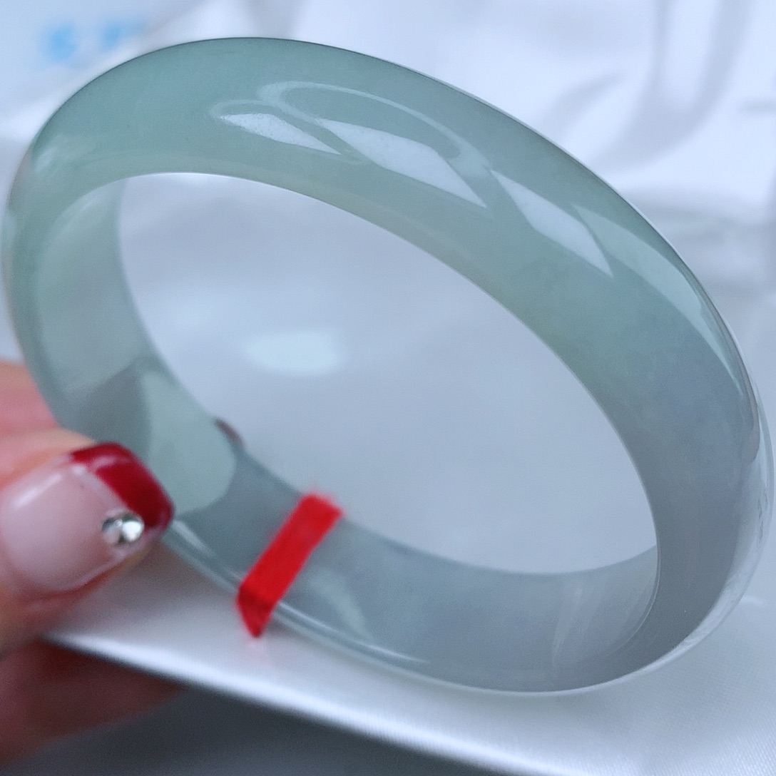 翡翠手镯（贵妃镯）未镶嵌天然