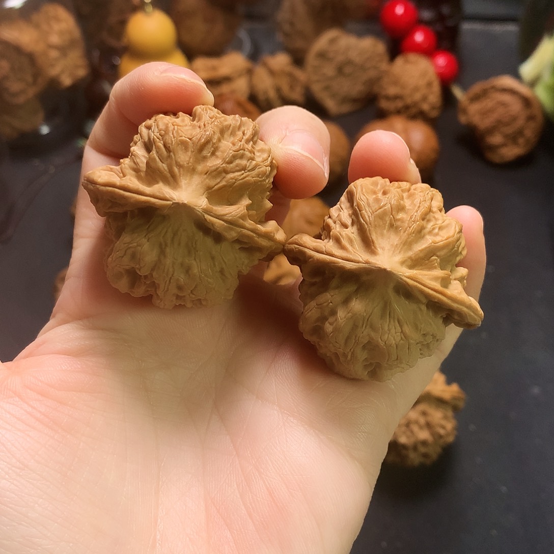 吊坠文玩核桃梨木台42