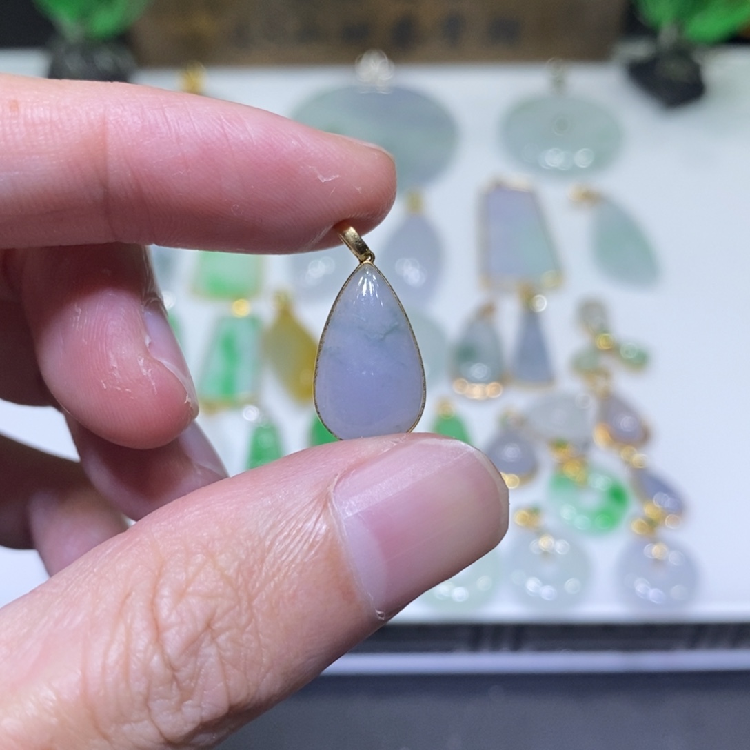 翡翠18K金镶嵌吊坠(不含链)