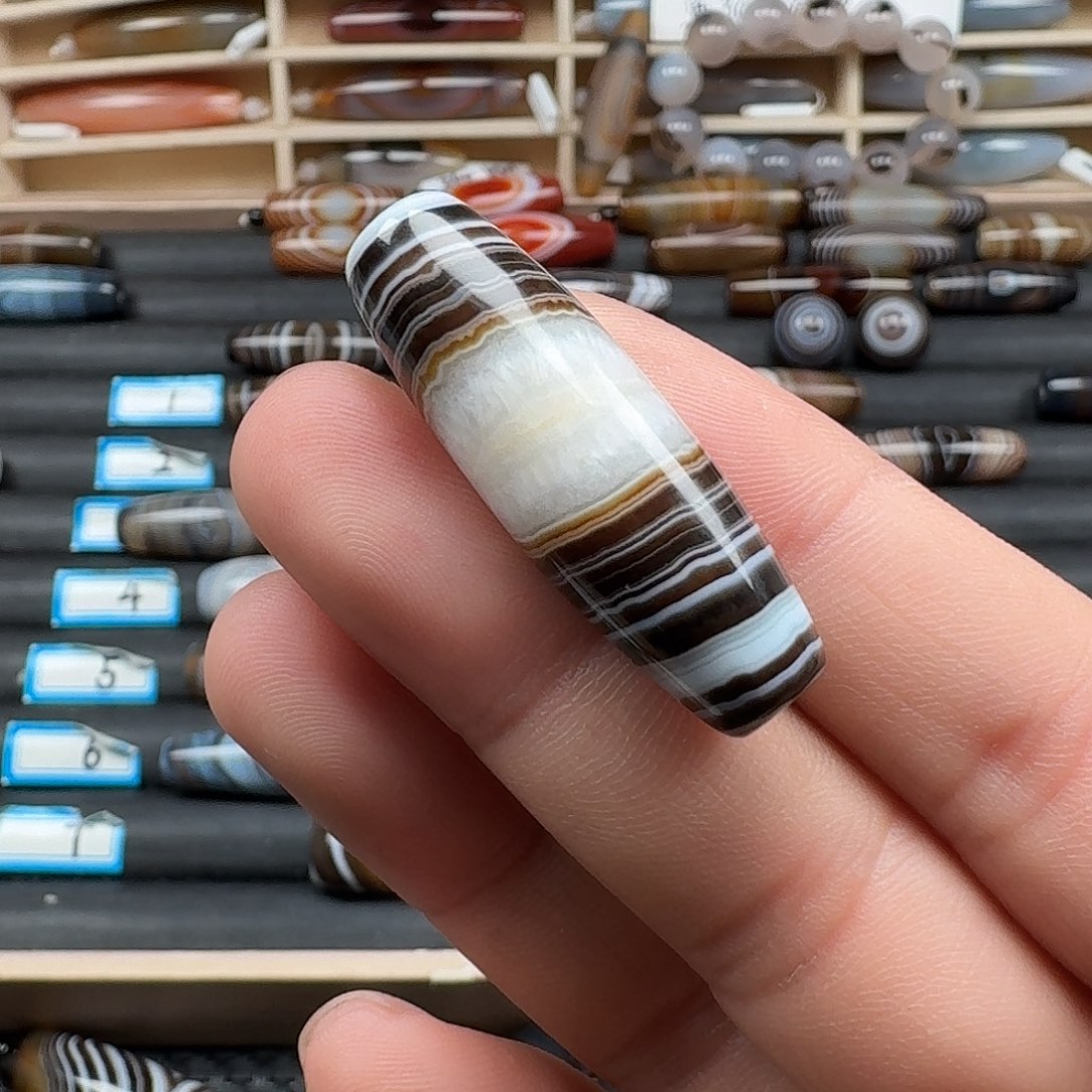 抖***抖玛瑙/玉髓未镶嵌颈饰