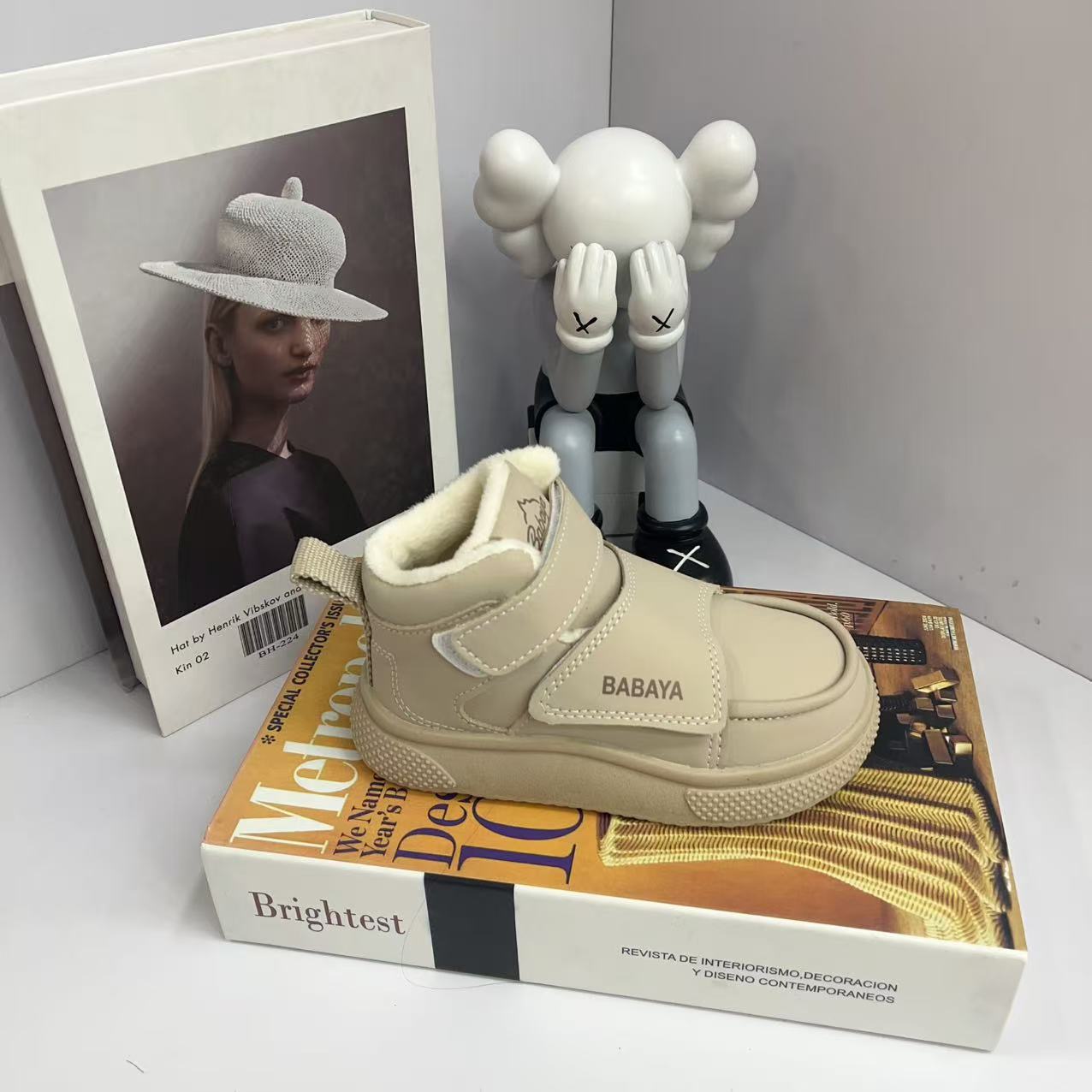 5879芭芭鸭儿童新款男童高帮二棉板鞋儿童运动鞋软底冬季加绒女孩