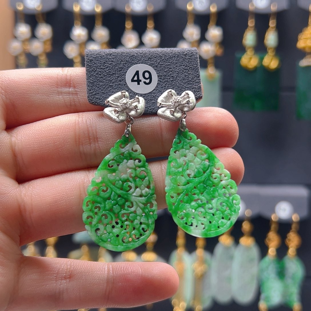 未镶嵌翡翠耳饰翡翠