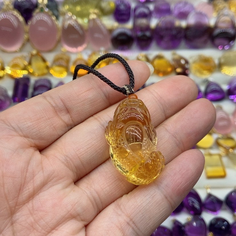 【闪购商品】水晶水晶吊坠未镶嵌森*?