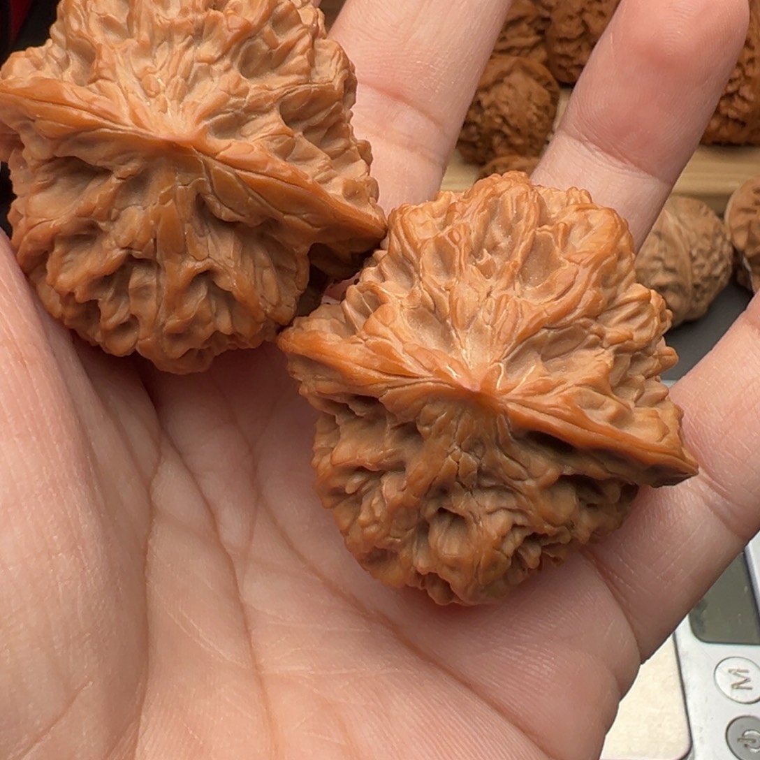 把件文玩核桃红牛