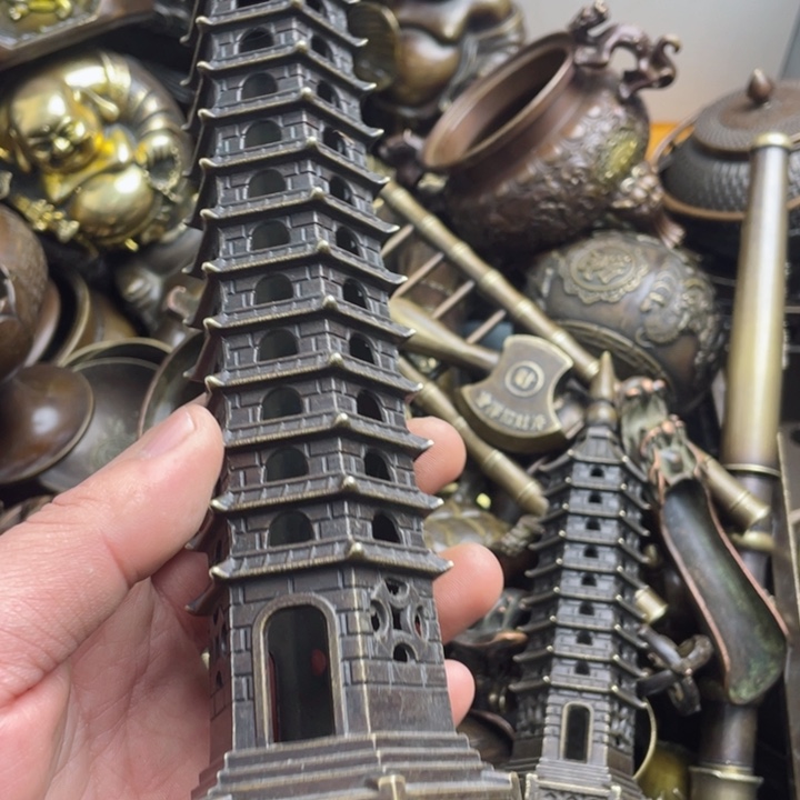 蔷***?铜器摆件诚信经营