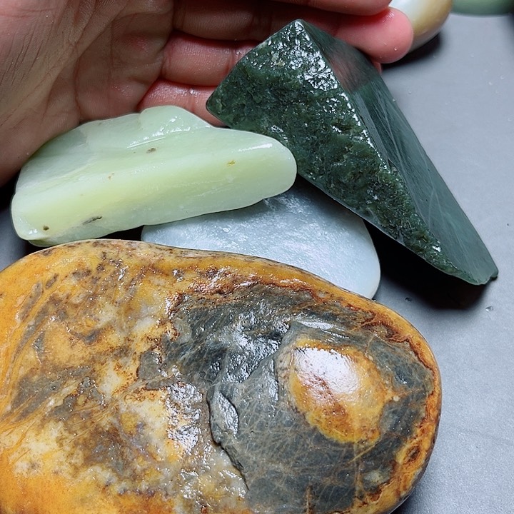 和田玉珠宝奇石未镶嵌