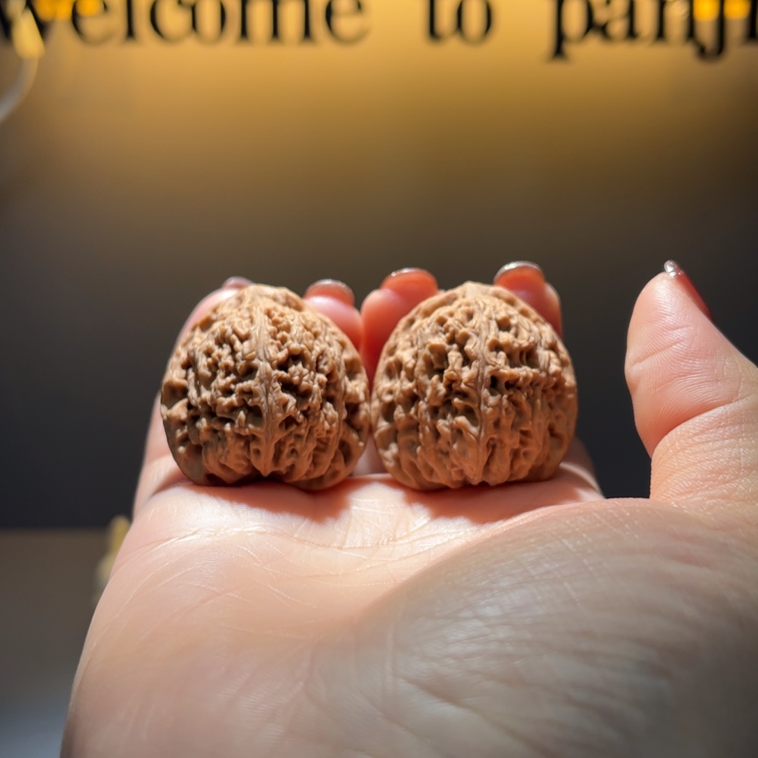 冬***阳文玩核桃吊坠南将