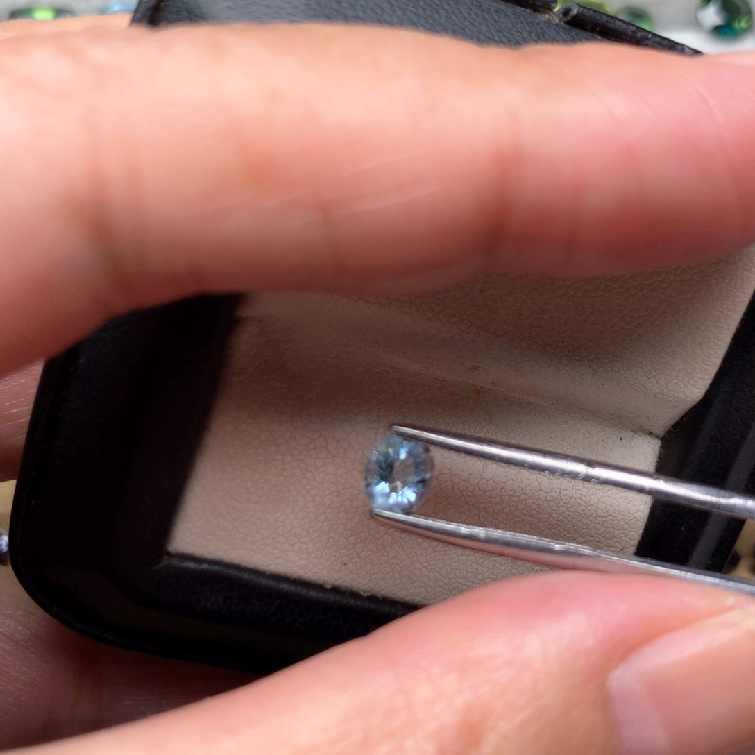 海蓝宝石裸石未镶嵌