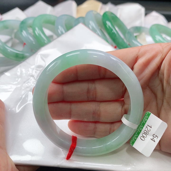 翡翠手镯未镶嵌5454545454