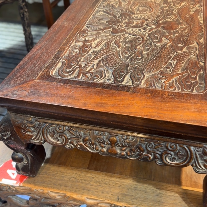 《***信木花梨木桌子一个