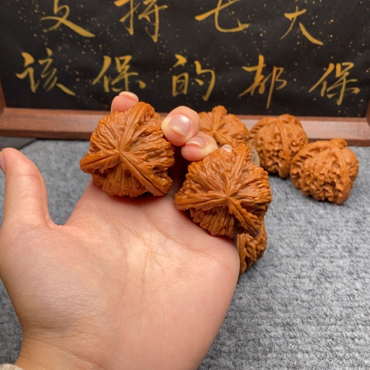 【闪购商品】吊坠文玩核桃窗***猫