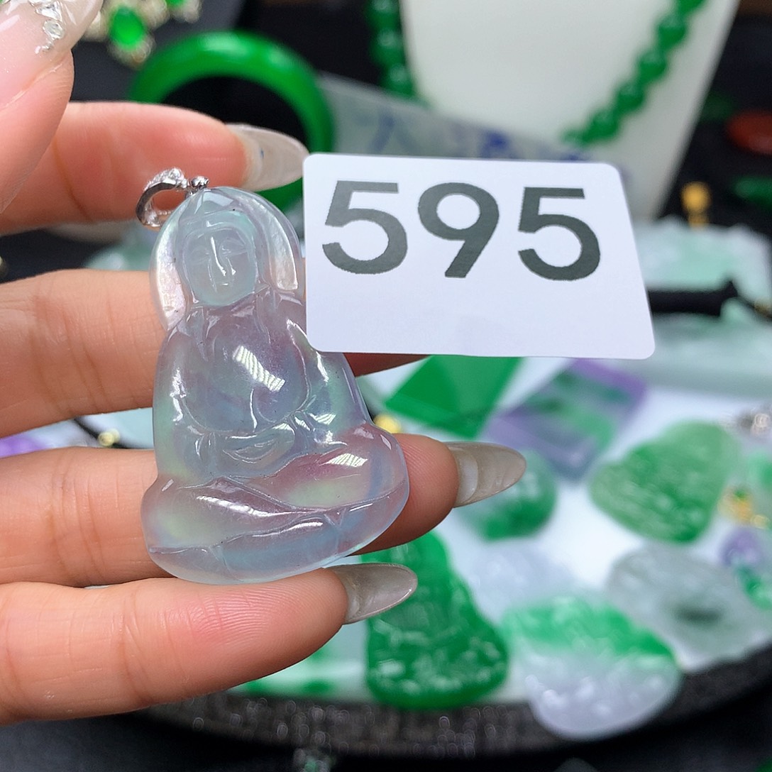 翡翠吊坠(赠链)未镶嵌