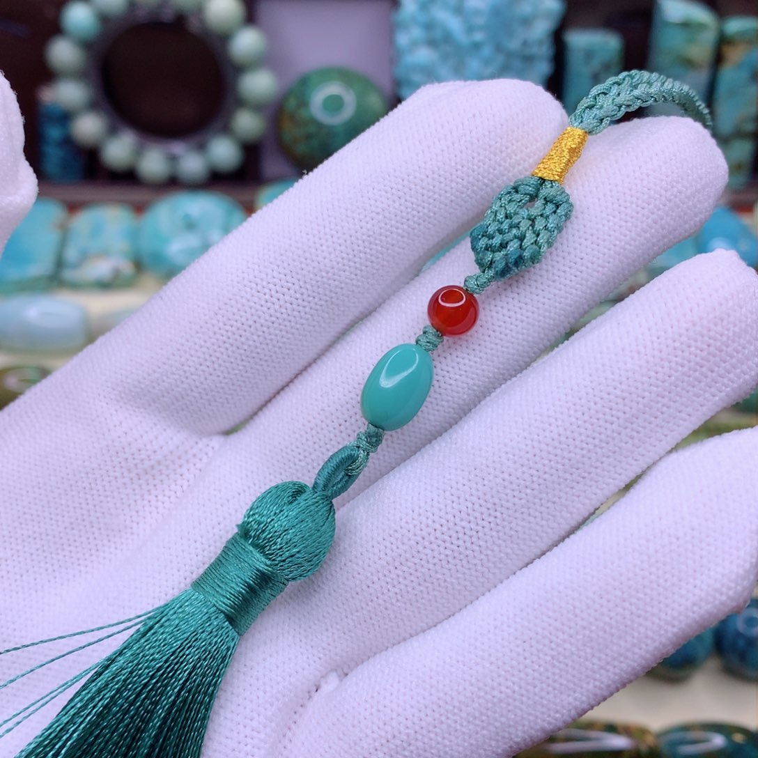 绿松石颈饰未镶嵌