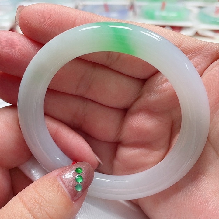 翡翠手镯未镶嵌缅甸翡翠手镯55圈