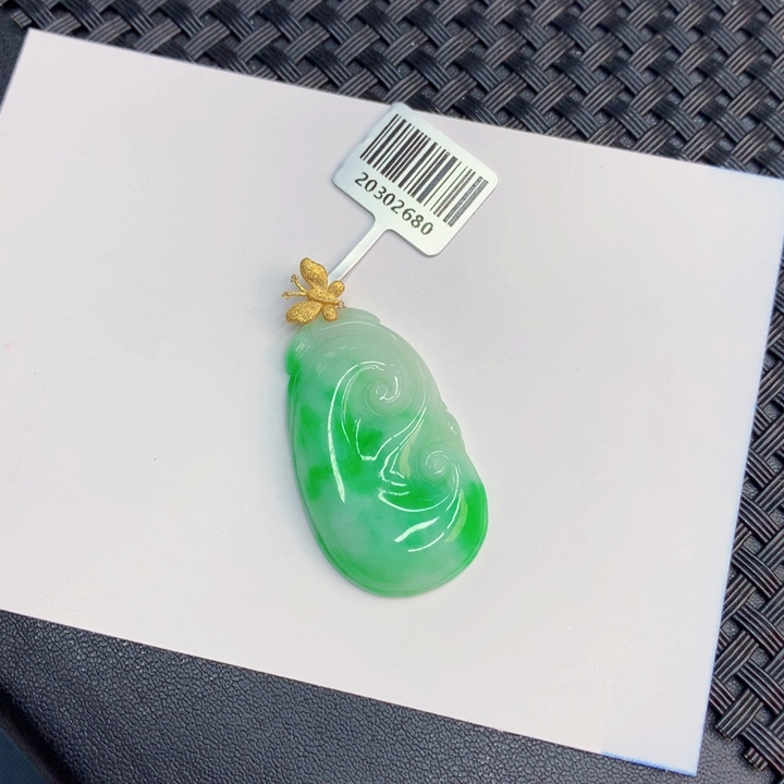 翡翠颈饰18K金镶嵌吉****）天然翡翠