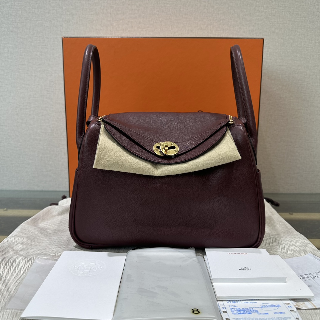 95新 Hermes/爱马仕 lindy26马鞍红金扣手提袋 02029
