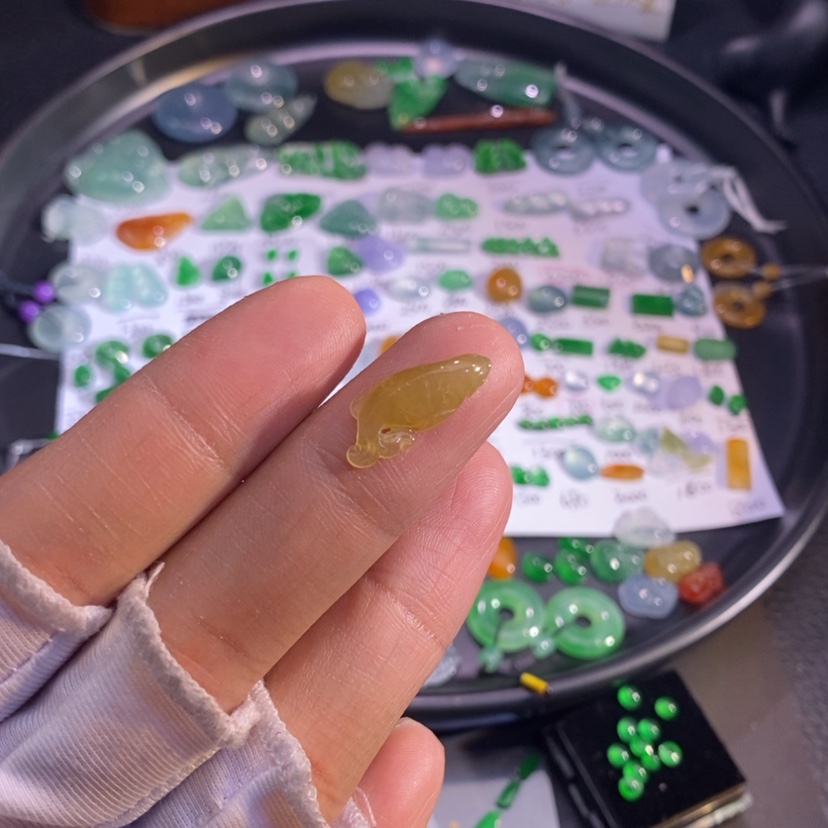 【闪购商品】翡翠挂件未镶嵌鱼